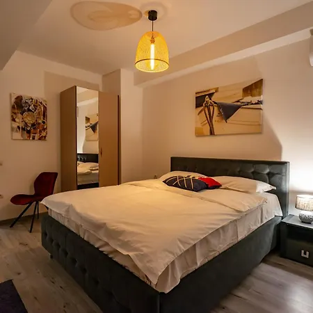 Apartment Sunny View By Moonlight Mamaia